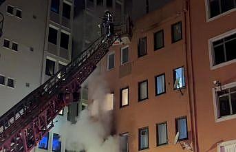 Şişli’de bir apartman dairesinde çıkan yangında 1 kişi yaralandı