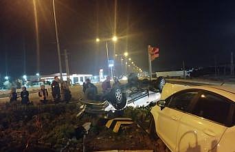 Balıkesir'de iki otomobilin çarpıştığı kazada 1 kişi öldü, 2 kişi yaralandı