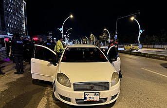 Edirne'de “dur“ ihtarına uymayan alkollü sürücüye 18 bin 220 lira para cezası