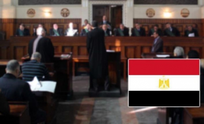 Mısır'da darbe karşıtı 18 kişiye hapis cezası