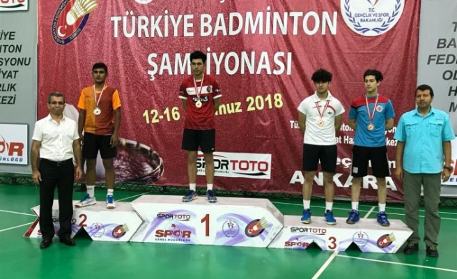 Osmangazili Badmintonculardan Ankara Çıkarması