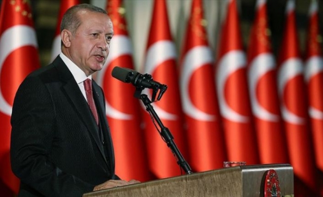 Cumhurbaşkanı Erdoğan: Zaferlerini masa başında değil er meydanında kazanmakla maruf bir milletiz