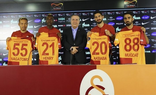 Galatasaray'da toplu imza töreni