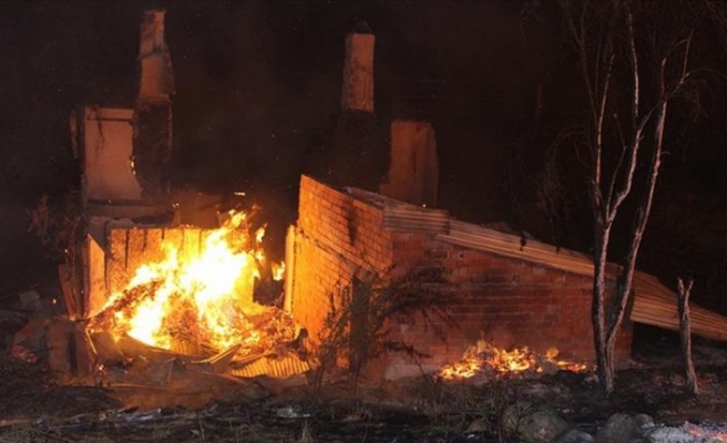 Kastamonu'da yangında 8 ev kullanılmaz hale geldi