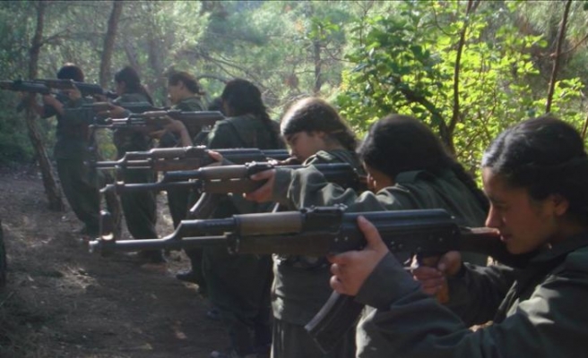 YPG/PKK ÇOCUKLARI SAVAŞTIRMAYA DEVAM EDİYOR