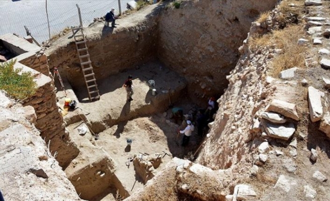 Kalehöyük'te 800 yıllık Ahi ocakları bulundu
