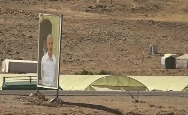 PKK'ya bağlı YBŞ'li teröristler Sincar'da görüntülendi