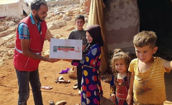 Türkiye'den İdlib ve Lazkiye kırsalına insani yardım