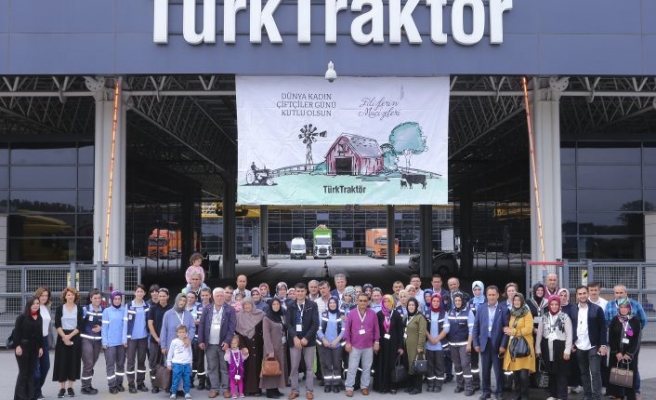 Türktraktör Dünya Kadın Çiftçiler Günü'nü Erenler Fabrikası'nda Kutladı