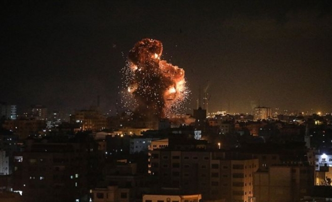 İsrail jetleri El Aksa televizyonunu vurdu