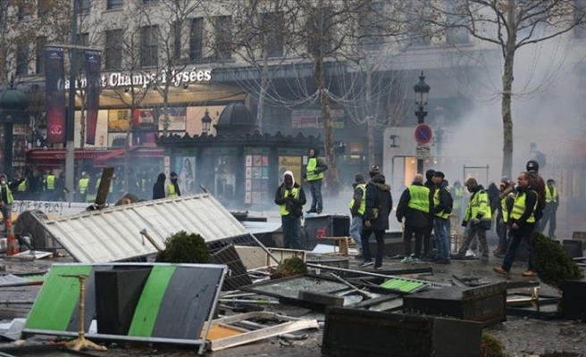 Paris'teki gösteriye ilişkin 101 kişi gözaltına alındı