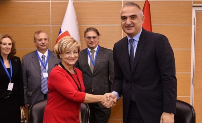 Türkiye ile Slovakya arasında kültür iş birliği mutabakat zaptı imzalandı