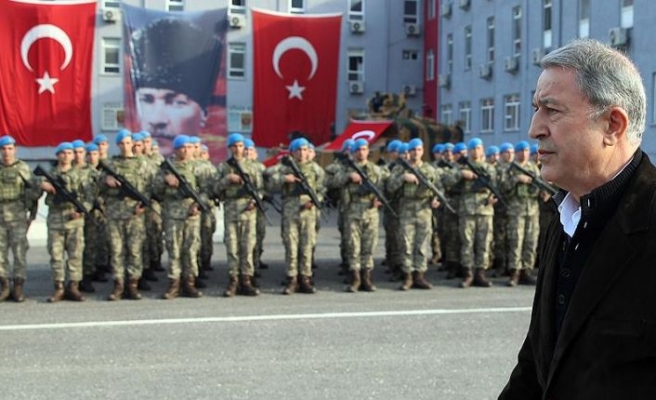 Bakan Akar: Mehmetçik Zeytin Dalı Harekatı'nda destan yazmıştır