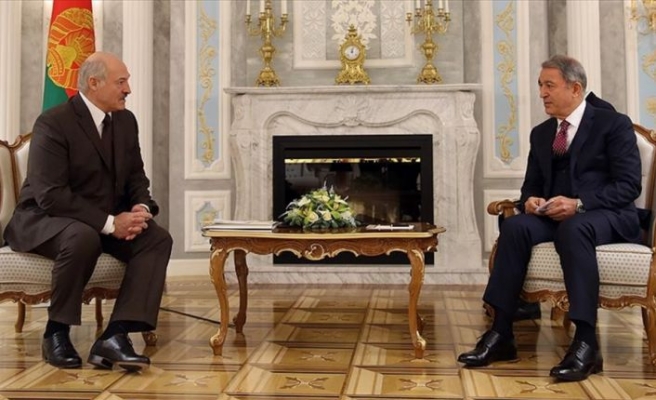 Milli Savunma Bakanı Akar ile Belarus Cumhurbaşkanı Lukaşenko bir araya geldi