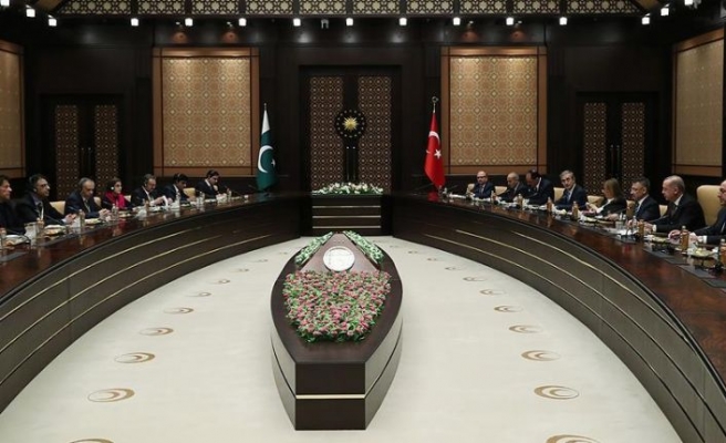 Türkiye ve Pakistan'dan 'FETÖ'yle mücadeleye devam' açıklaması