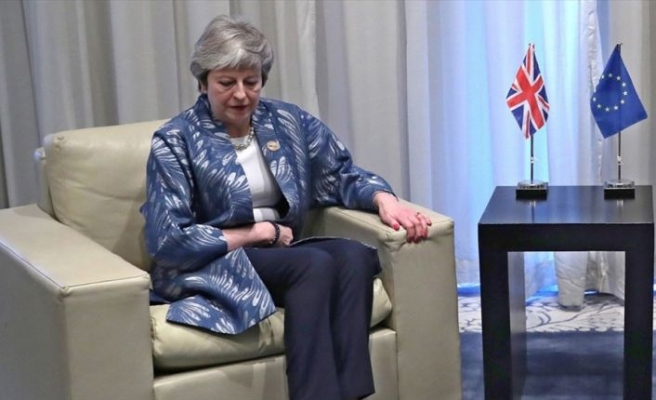 İngiltere Başbakanı May'den Yemen'e 262 milyon dolarlık yardım sözü
