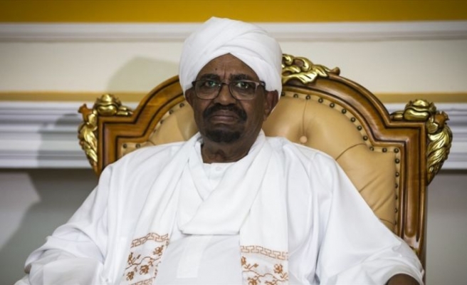 Sudan'da hükümet feshedildi