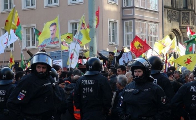 Almanya'da PKK yandaşları devlet radyo televizyonunu işgale kalkıştı
