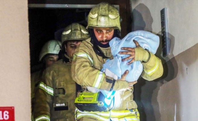 Güngören'de 5 katlı binada yangın: 4'ü çocuk 16 kişi kurtarıldı
