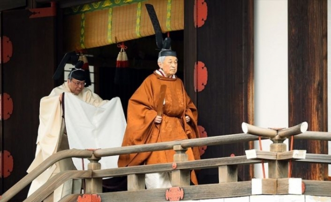 Akihito ile 30 yıl, doğal afetler, 17 başbakan ve yaşlanan Japonya