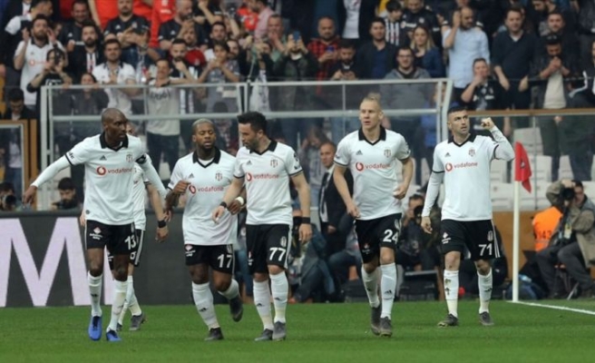Beşiktaş galibiyet serisiyle zirveye bir adım daha yaklaştı