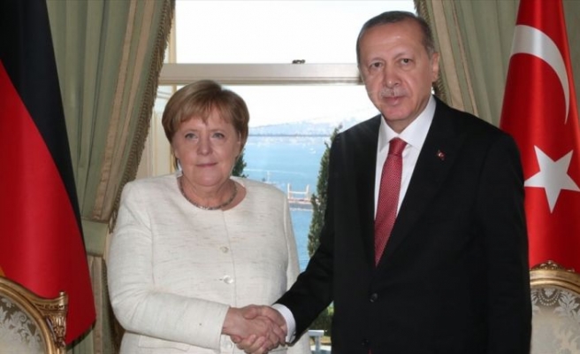 Cumhurbaşkanı Erdoğan'dan Almanya Başbakanı Merkel'e taziye telefonu