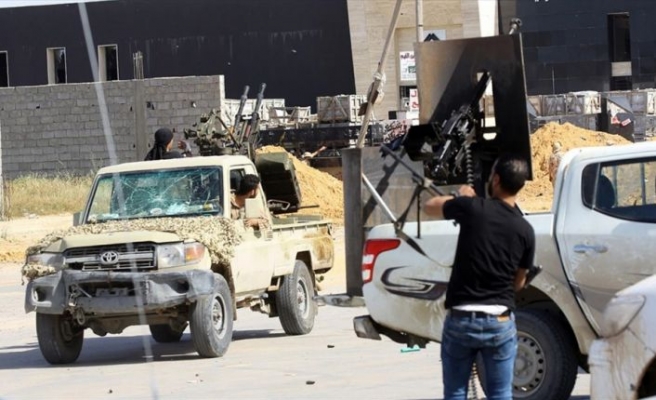 Libya'daki çatışmaların durması için komşu ülkeler devrede