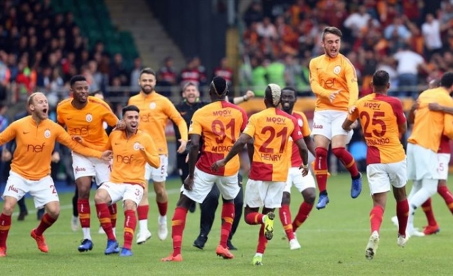 Galatasaray'da çifte kupa hesapları