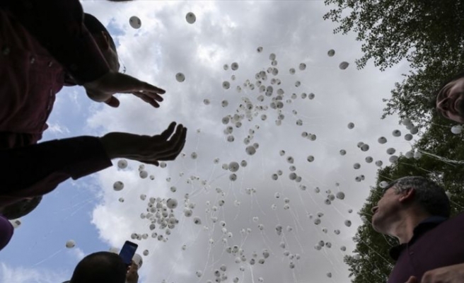 Balonlar gökyüzüne İdlib için bırakıldı