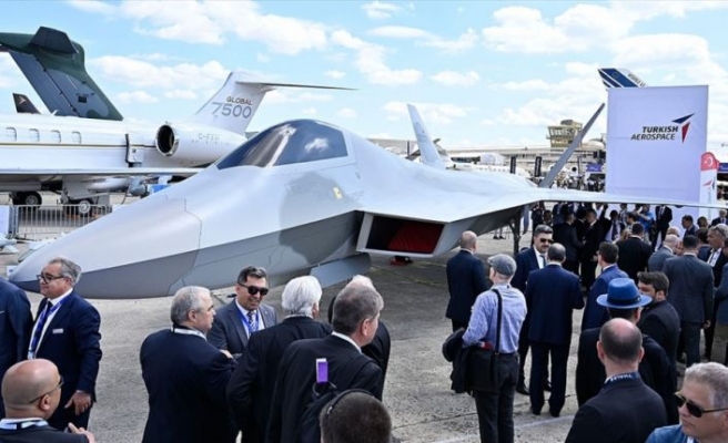 'Milli Muharip Uçağı' Fransa'da görücüye çıktı