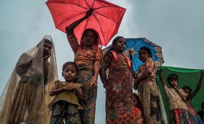 Arakanlı Müslümanların kaldığı kampları muson yağmurları vurdu