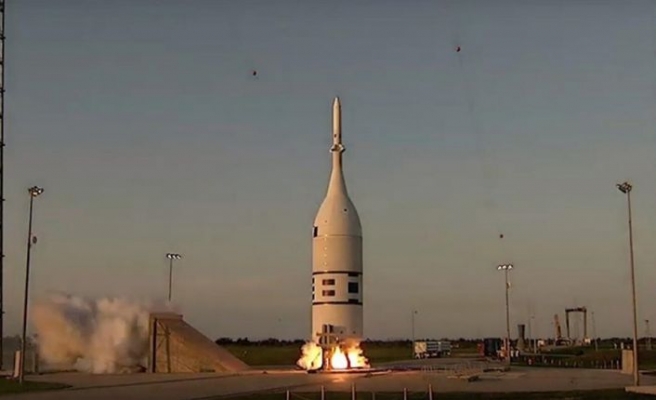 NASA Orion uzay aracının tahliye testini gerçekleştirdi