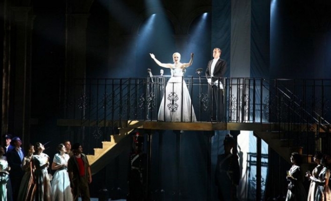 Opera yeni sezona 'Evita' müzikaliyle giriyor
