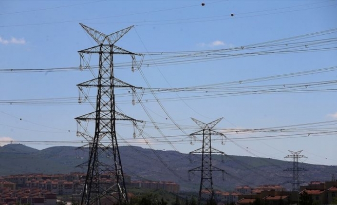 Elektrikte yerli üretimle 1,4 milyar dolar kasada kaldı