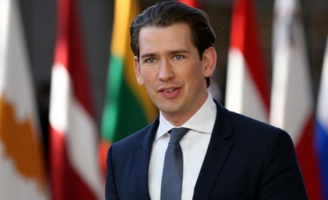 Avusturya’da eski Başbakan Kurz’un başörtüsü yasağı vaadine tepki