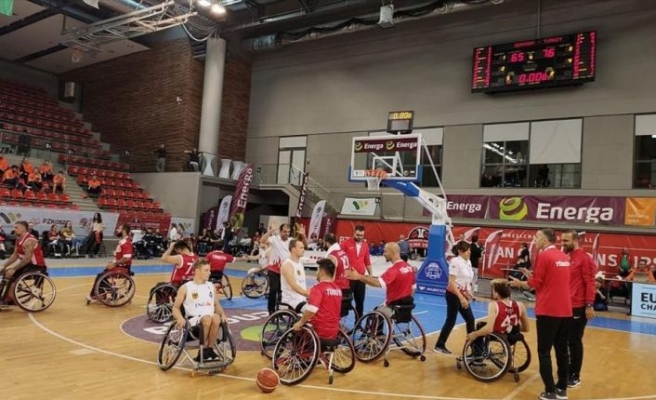 Tekerlekli sandalye basketbolunda Avrupa üçüncülüğü