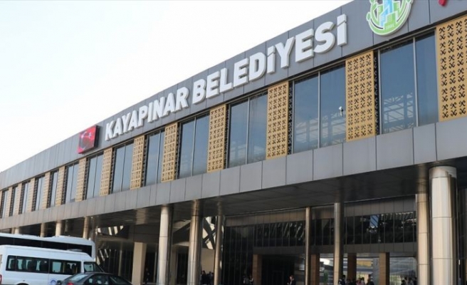 Diyarbakır'da 3 HDP'li belediyeye görevlendirme