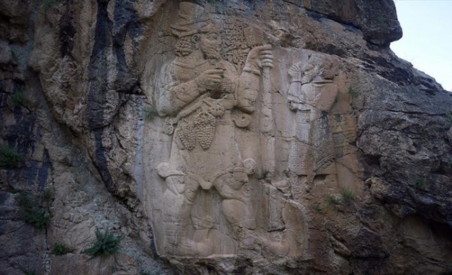 İvriz Kaya Anıtı ziyaretçileri cezbediyor