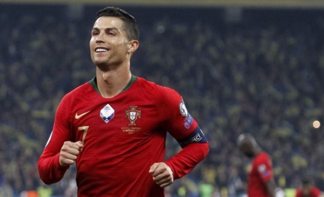 Ronaldo milenyum futboluna damga vuruyor