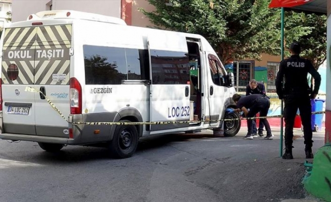 Avcılar'da servis minibüsünün çarptığı öğrenci toprağa verildi