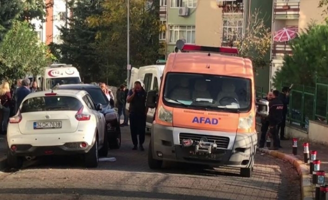 Bakırköy'de 3 kişi evde ölü bulundu