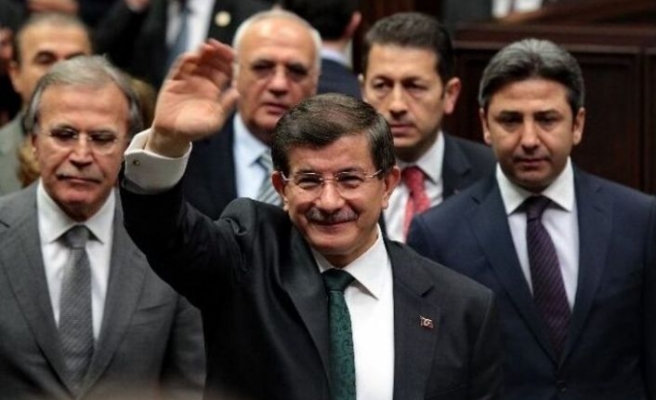 “Davutoğlu’na yakın kaynaklar: AKP teşkilatında istifalar olacak'