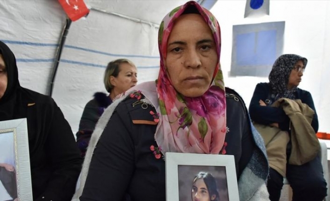 Diyarbakır annelerinden Demir: Kadınlar bizi görsün bütün aileler için buradayız