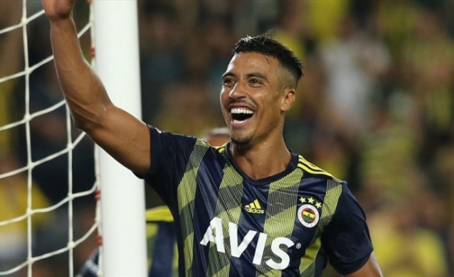 Fenerbahçe'de Nabil Dirar'ın sözleşmesi 2 yıl uzatıldı