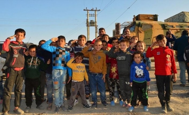 Fırat Kalkanı bölgesindeki Suriyeliler evlerine dönmeye başladı