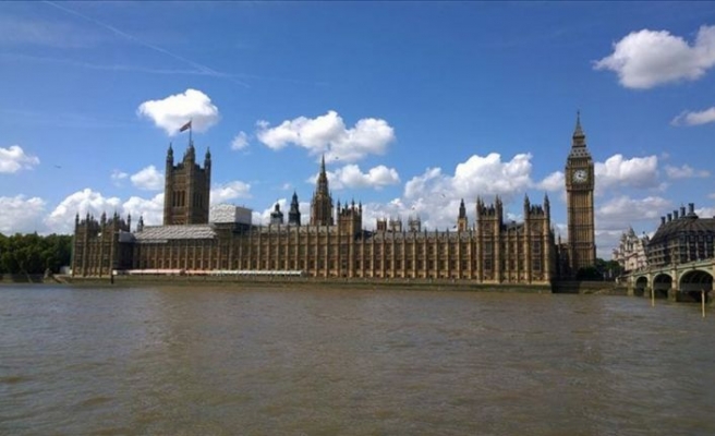 İngiltere'de parlamento feshedildi