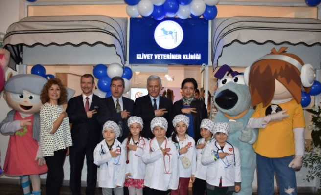 KidZania İstanbul'da veteriner kliniği açıldı