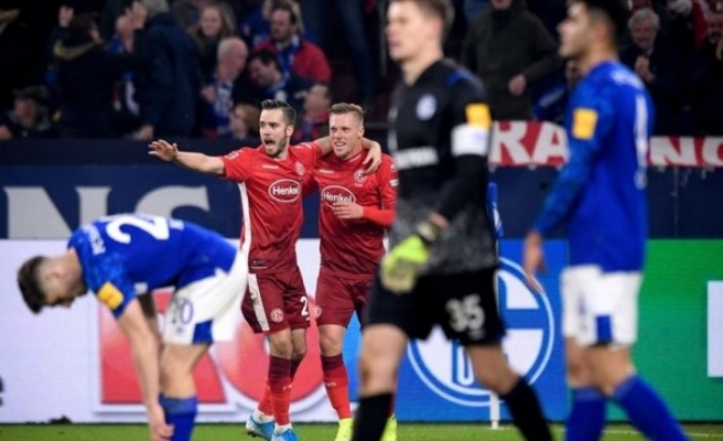 Schalke 04-Fortuna Düsseldorf maçı 3-3 berabere bitti