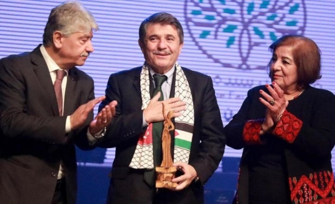 'Filistin Davasını Destekleyen Yılın Şahsiyeti' ödülü Hüseyin Tanrıverdi'ye verildi