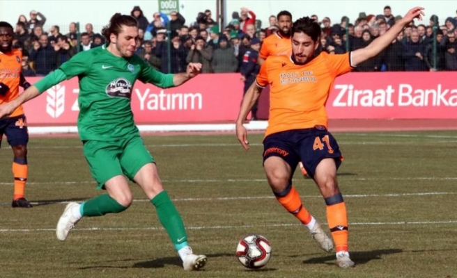 Kırklarelispor, Başakşehir'i kupadan eledi